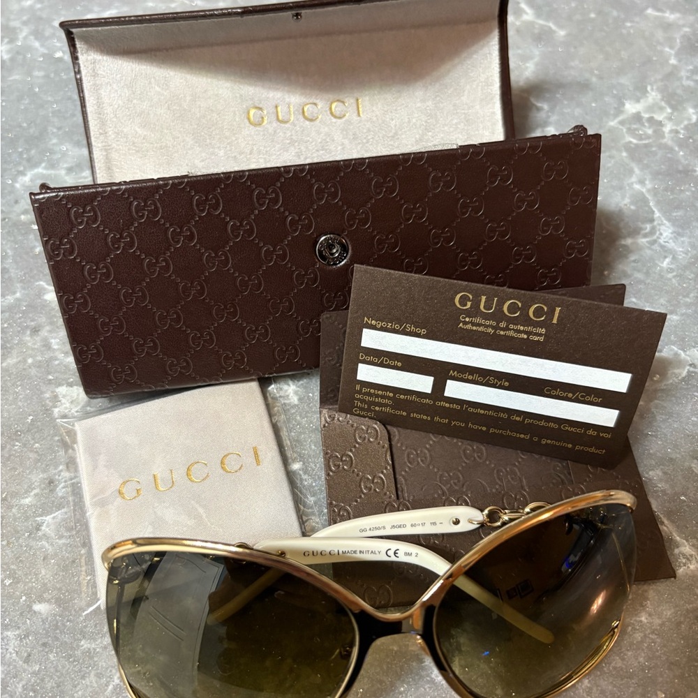 Gucci Women's Sunglasses NWT